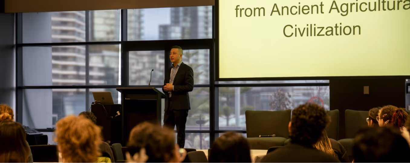 Dr Scott Ling presenting at the University of Melbourne MD Student Conference